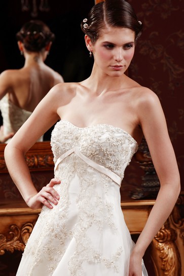 Модель KL0209 покрытая золотым кружевом! цена: 40000